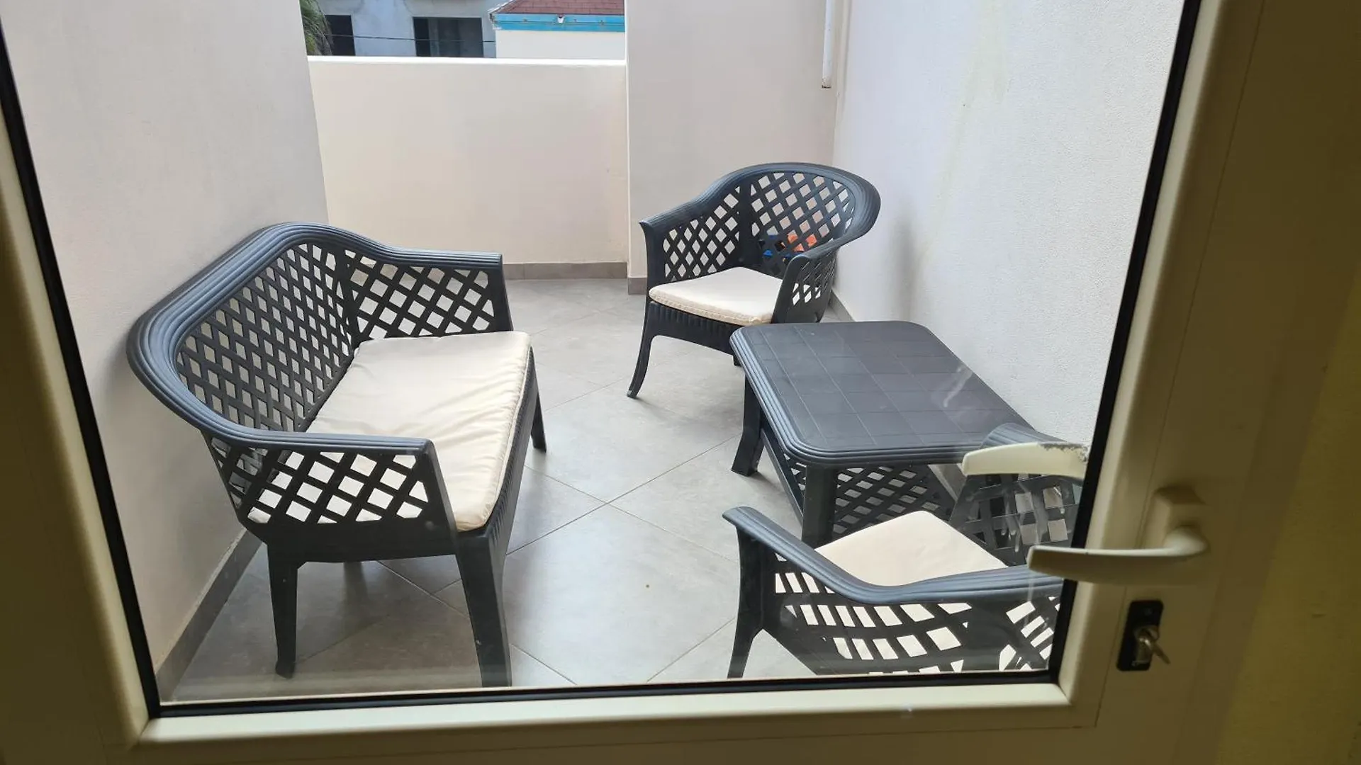 Plaza Top Floor Apartment Santa Maria