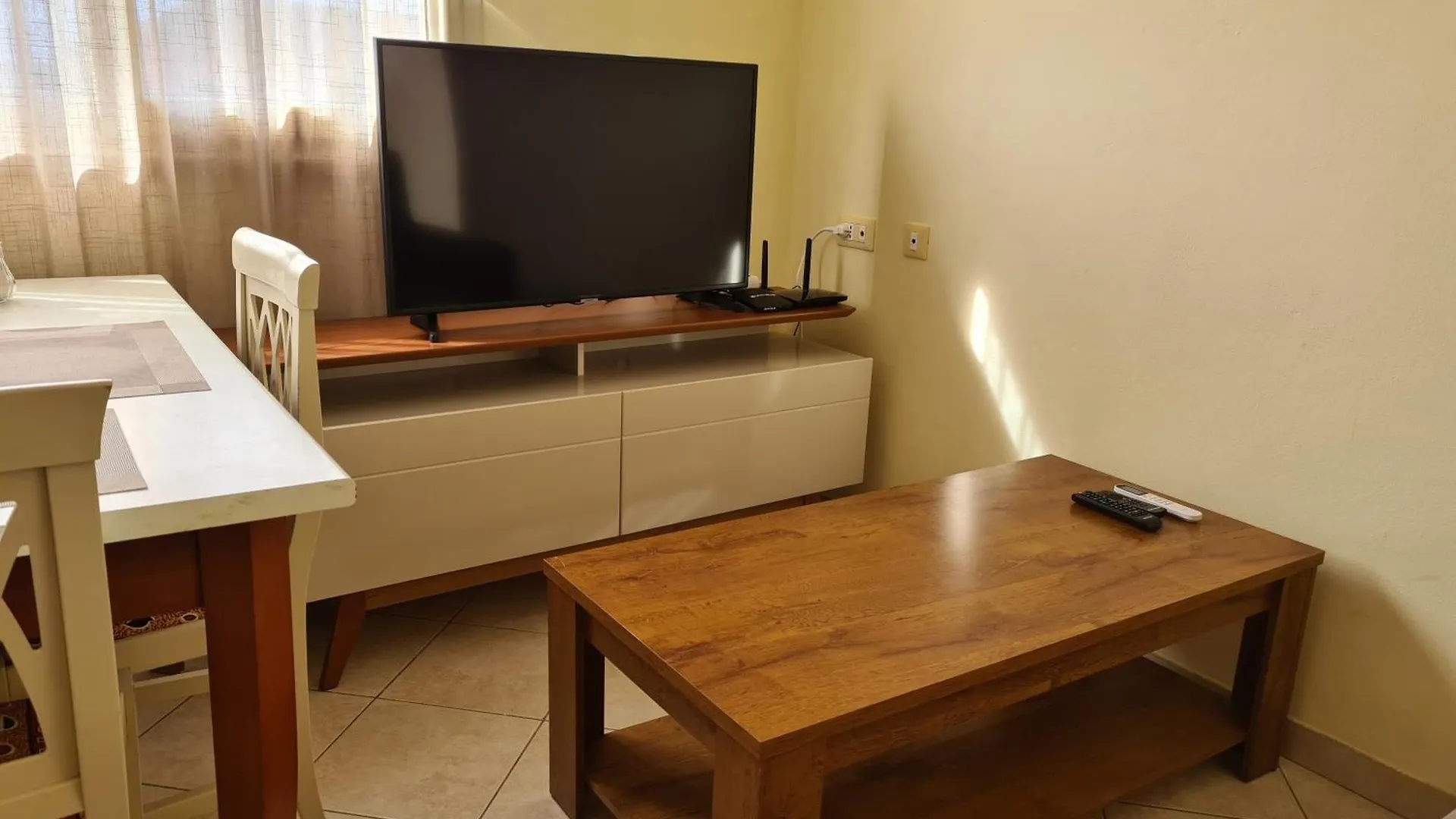 Plaza Top Floor Apartment Santa Maria 0*,